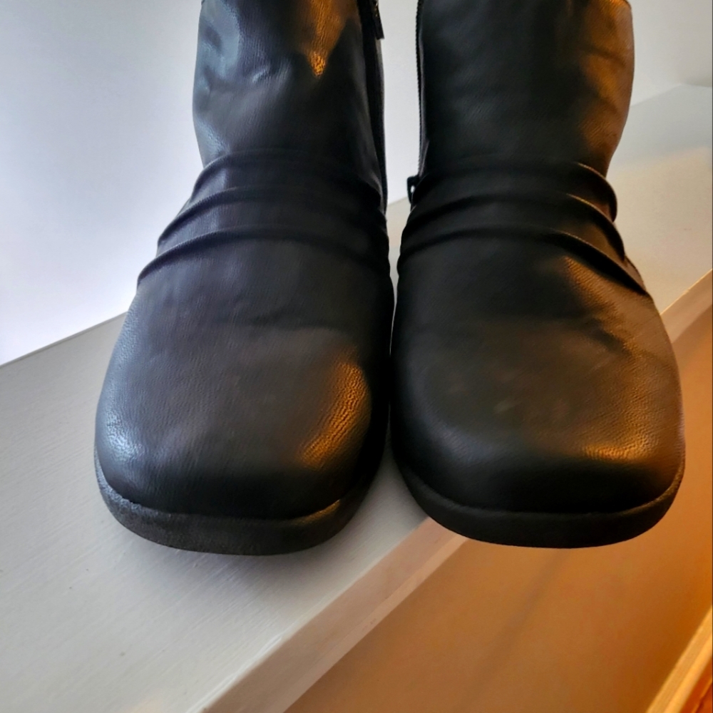 Cloud earth spirit ankle boots